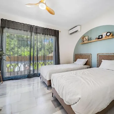 Casa Viide Calahonda Golf & Sea View